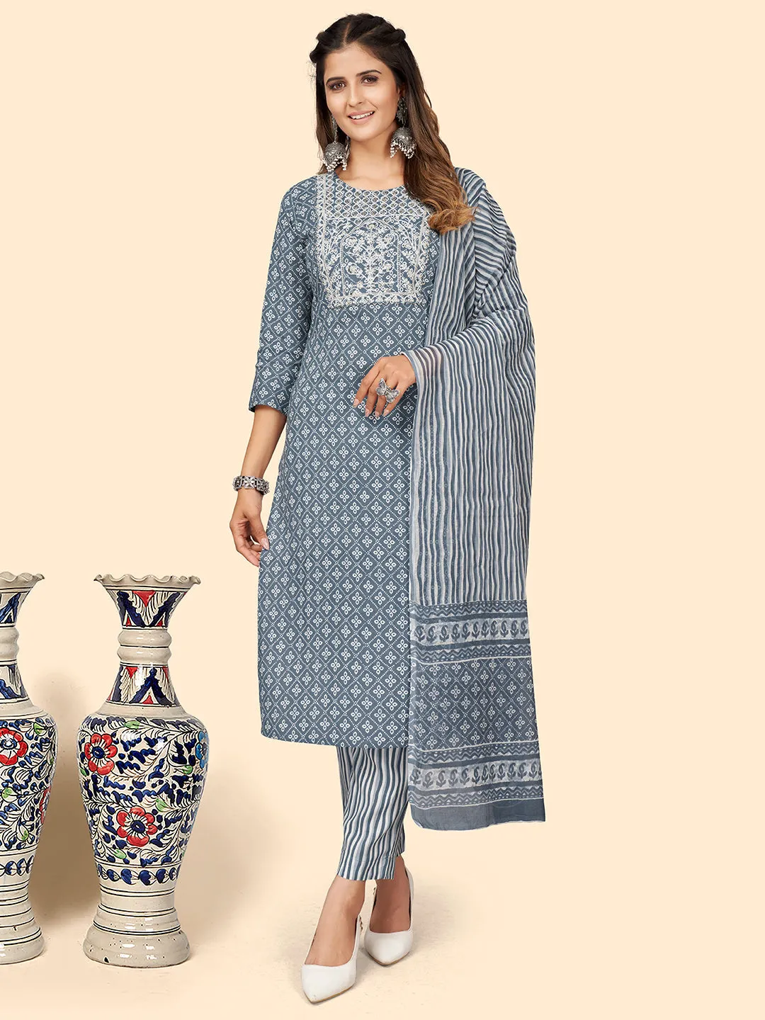 Women'S Print & Embroidered Straight Rayon Grey Stitched Kurta Pant With Dupatta