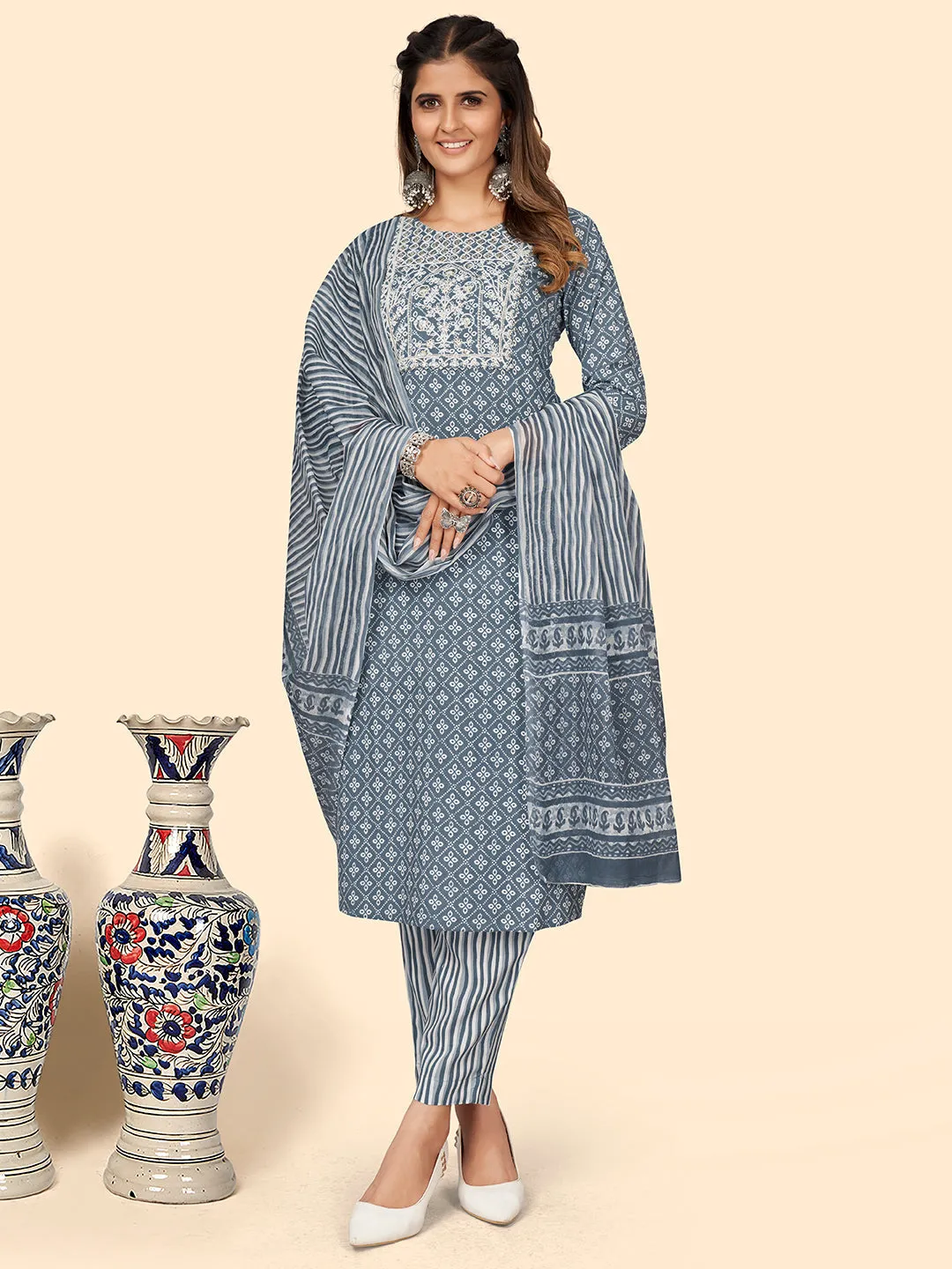 Women'S Print & Embroidered Straight Rayon Grey Stitched Kurta Pant With Dupatta